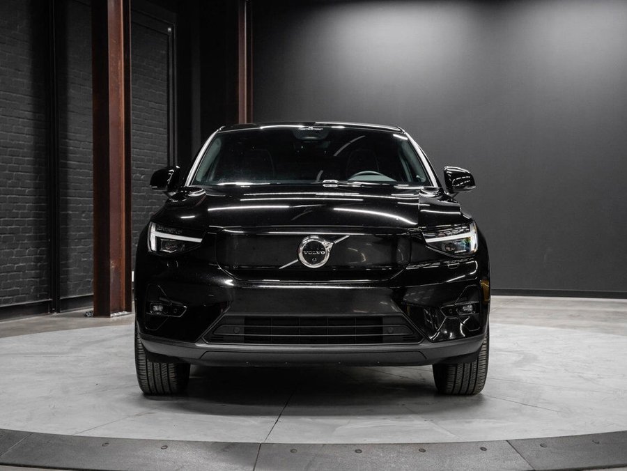 2022 Volvo C40 Recharge Pure Electric P8 Ultimate | Heated Seats/Steering Wheel | Glass Roof | Harman/Kardon Sound System Black