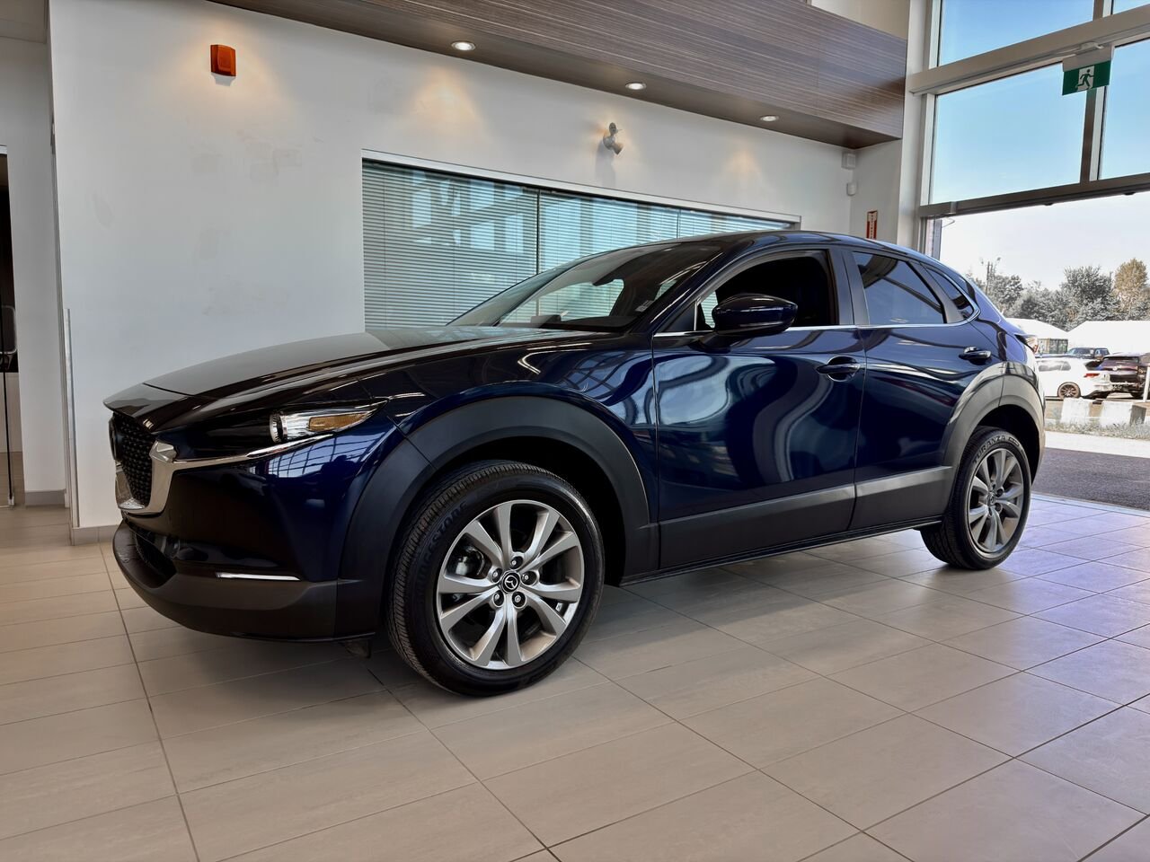 Mazda CX-30 GS-LUXE 2024 Bleu Notre-Dame-des-Prairies - photo #2