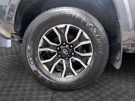 2023 Toyota Tacoma GRIS Magnetic Grey Metallic Baie-Comeau - photo #9