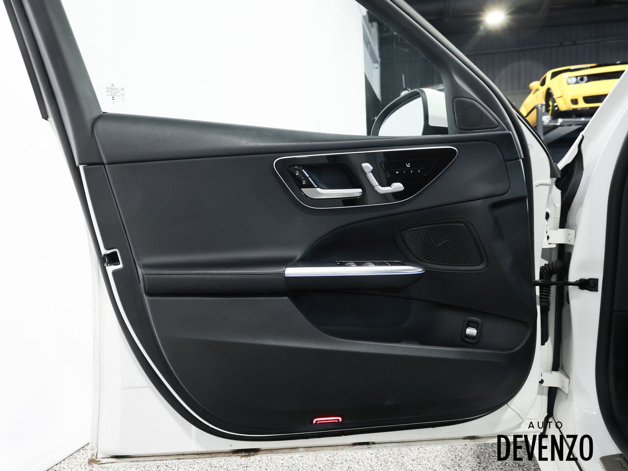 2023 Mercedes-Benz Classe-C White Saint-Eustache - photo #10