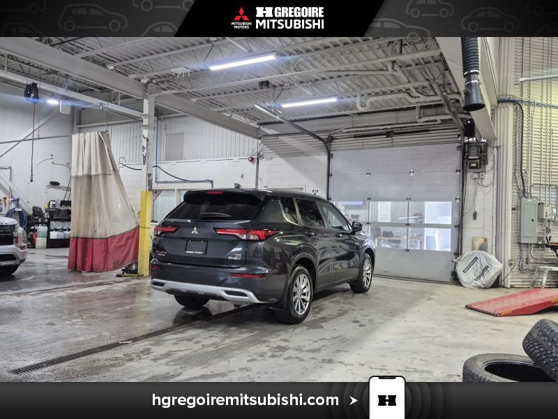 2025 Mitsubishi Outlander Plug-In Hybrid Grey Blainville - photo #8