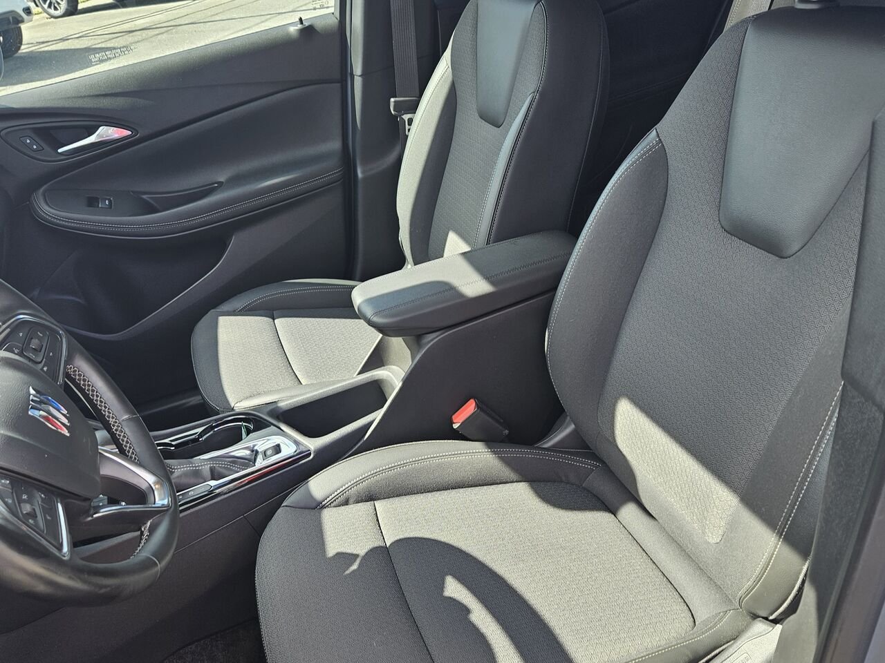 2024 Buick Encore GX Privilégiée 4 portes TI Silver Thetford Mines - photo #6