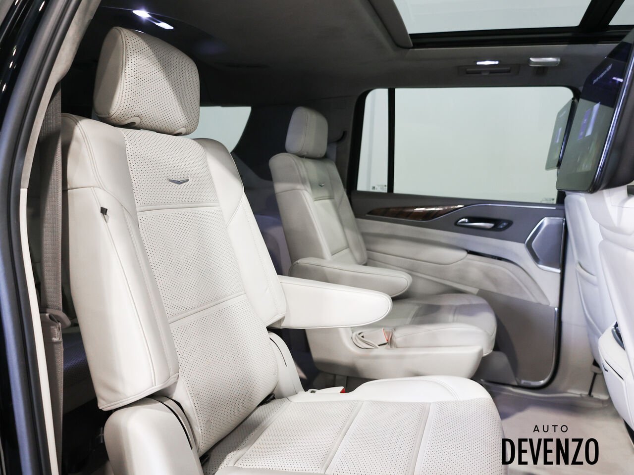 Cadillac Escalade ESV 2023 Noir Saint-Eustache - photo #12