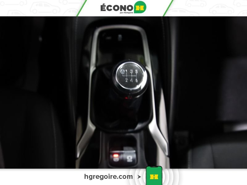 2019 Toyota Corolla White Blainville - photo #15