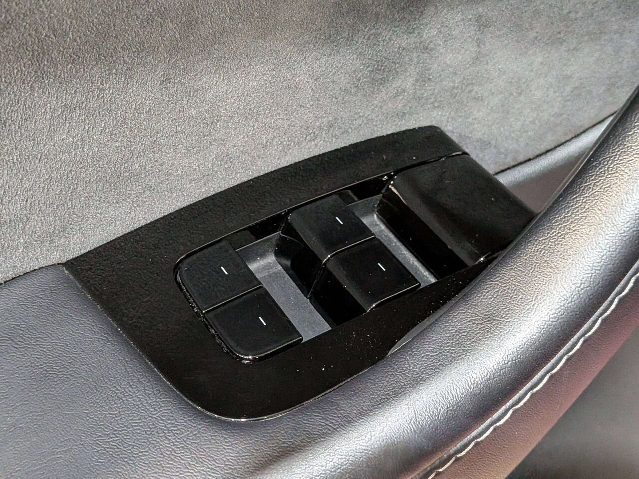 2020 Tesla Model Y Long Range AWD Red Val-David - photo #30