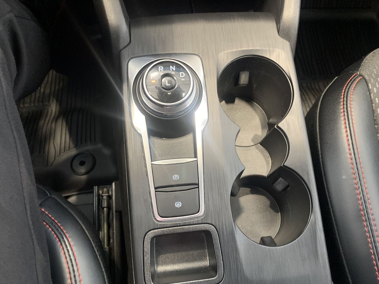 2025 Ford Escape ST-LINE HYBRIDE AWD White Châteauguay - photo #35