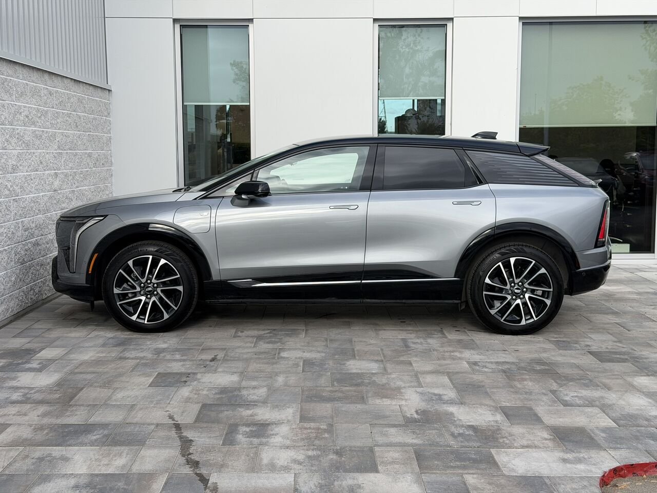 2025 Cadillac OPTIQ Sport AWD FINANCEMENT À PARTIR 3.99% Silver Laval - photo #16