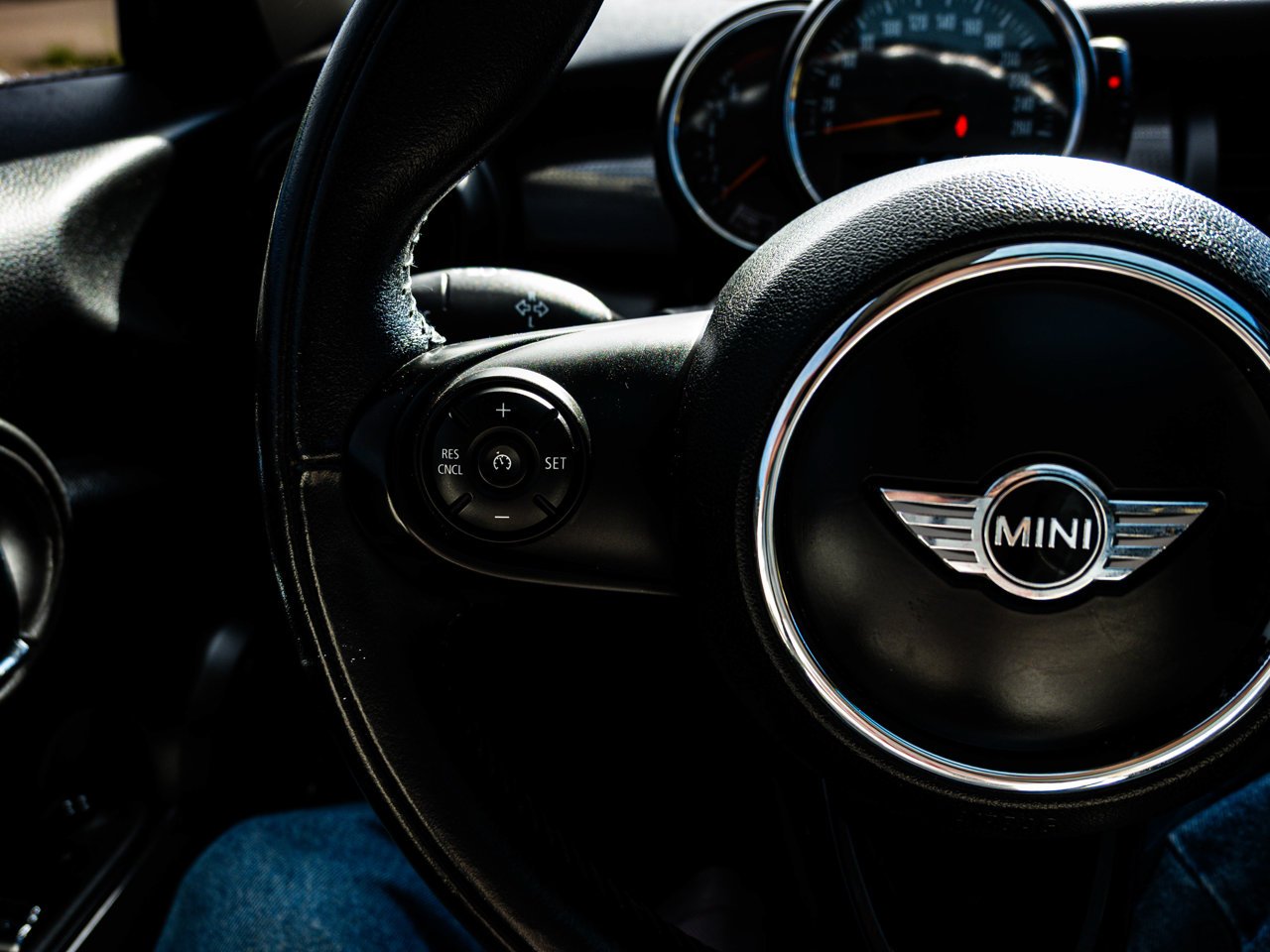 2017 MINI Cooper Hardtop 3dr HB Blue Sherwood Park - photo #20