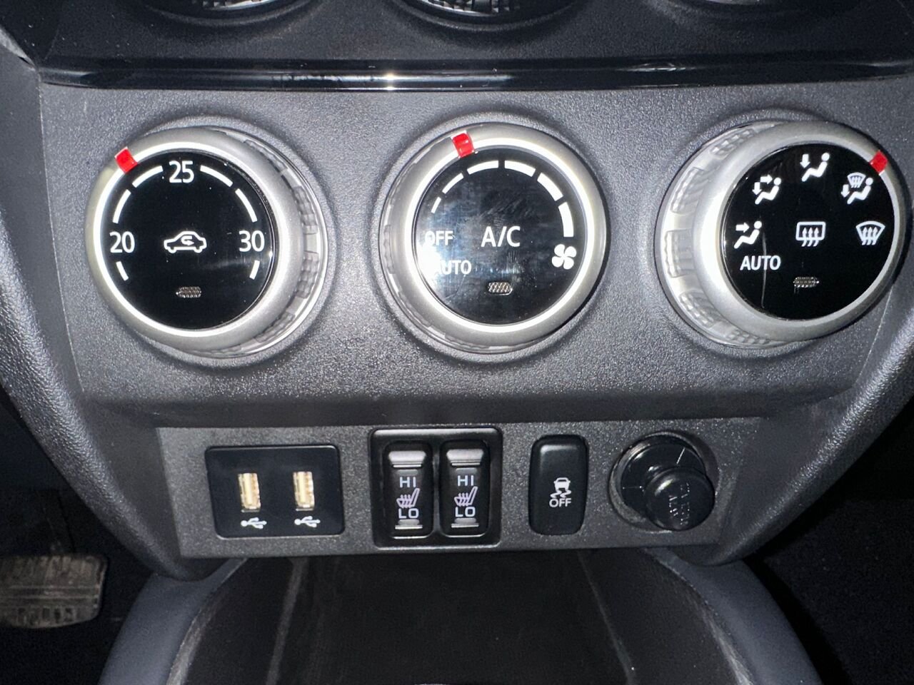 Mitsubishi RVR A01778 | ES TA 2023 Gris  - photo #17