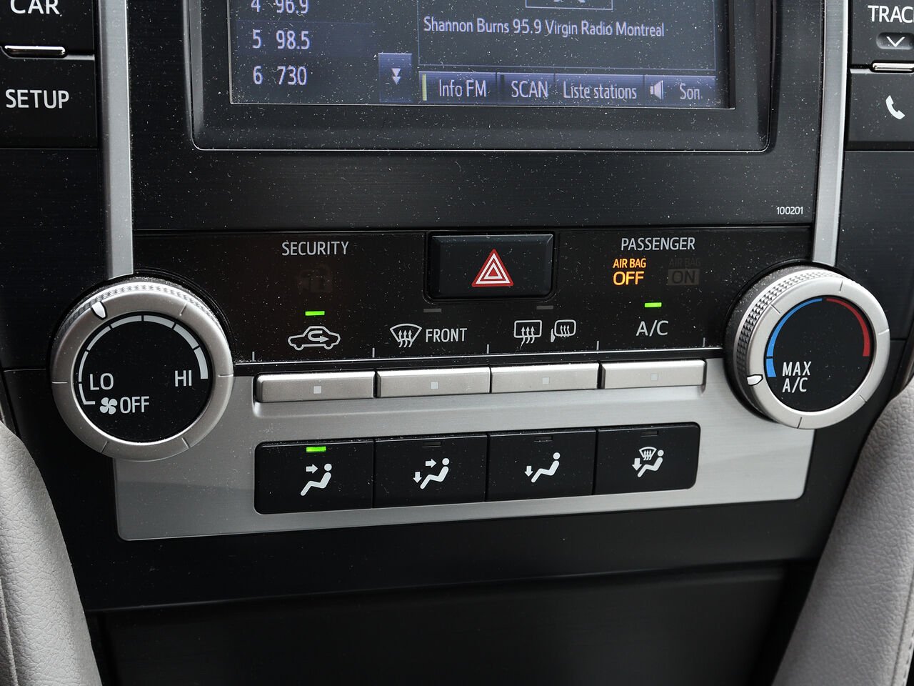 Toyota Camry Berline, boîte automatique, LE 2014 Bleu Saint-Hyacinthe - photo #22