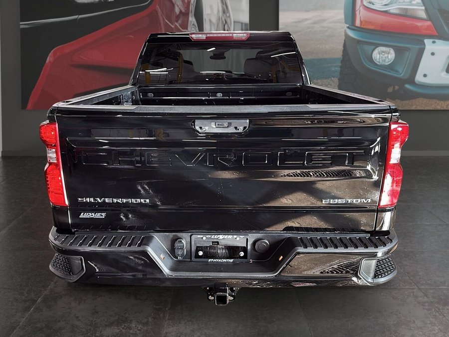 Chevrolet Silverado 1500 Custom cabine multiplace 4RM 147 po 2022 Noir