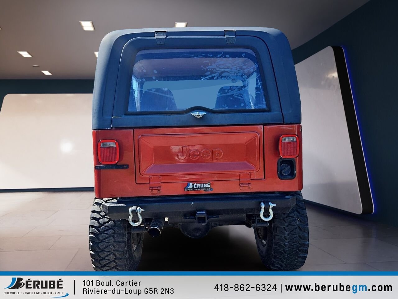 1982 Jeep YJ Red Rivière-du-Loup - photo #2