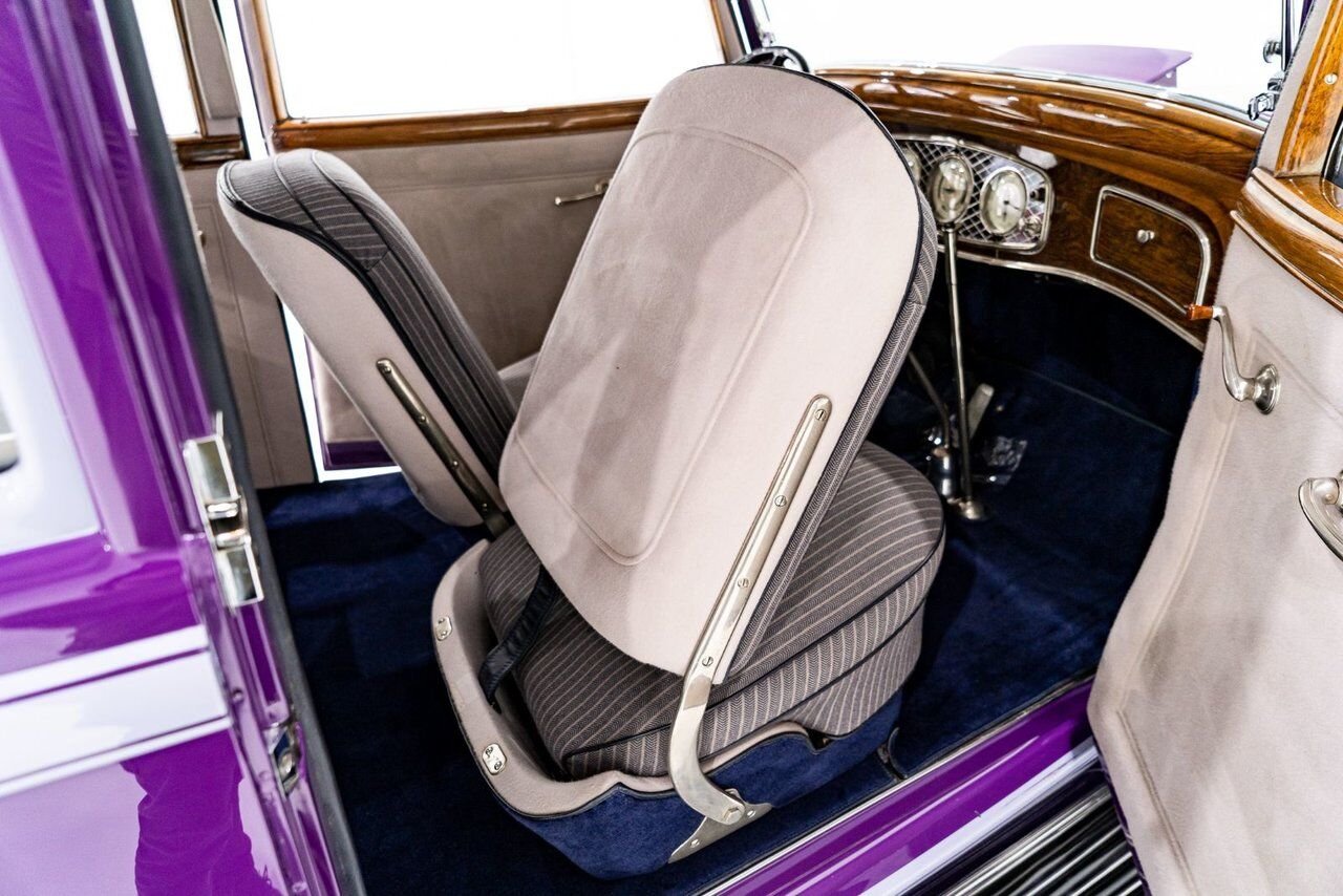 Lincoln KB Victoria Coupe One Of 18 Built, And The Only Known Surviving **PRICE IN USD** 1933 mauve Montréal - photo #60