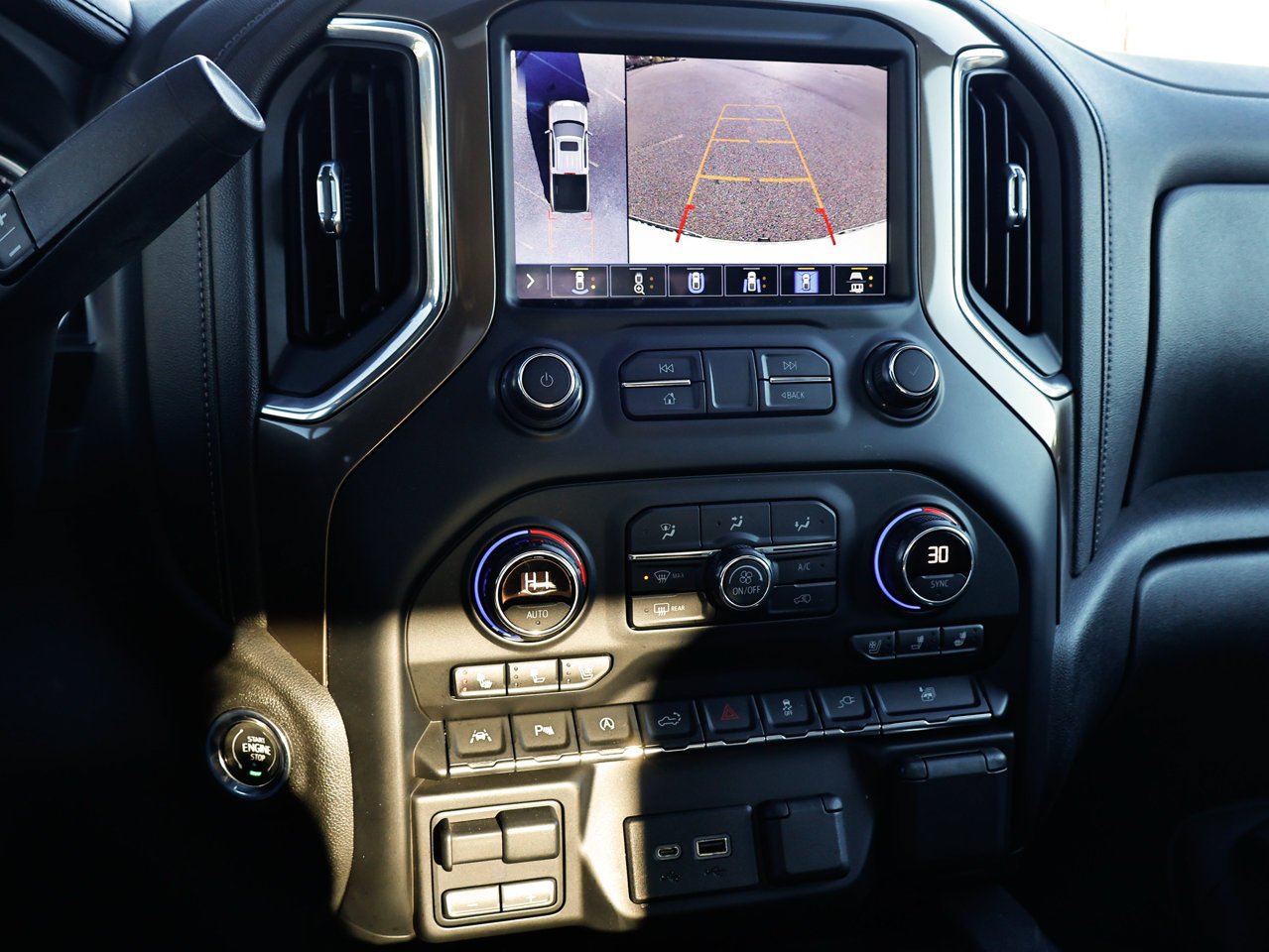 2020 Chevrolet Silverado 1500 4WD Crew Cab 147 High Country White Sherwood Park - photo #25