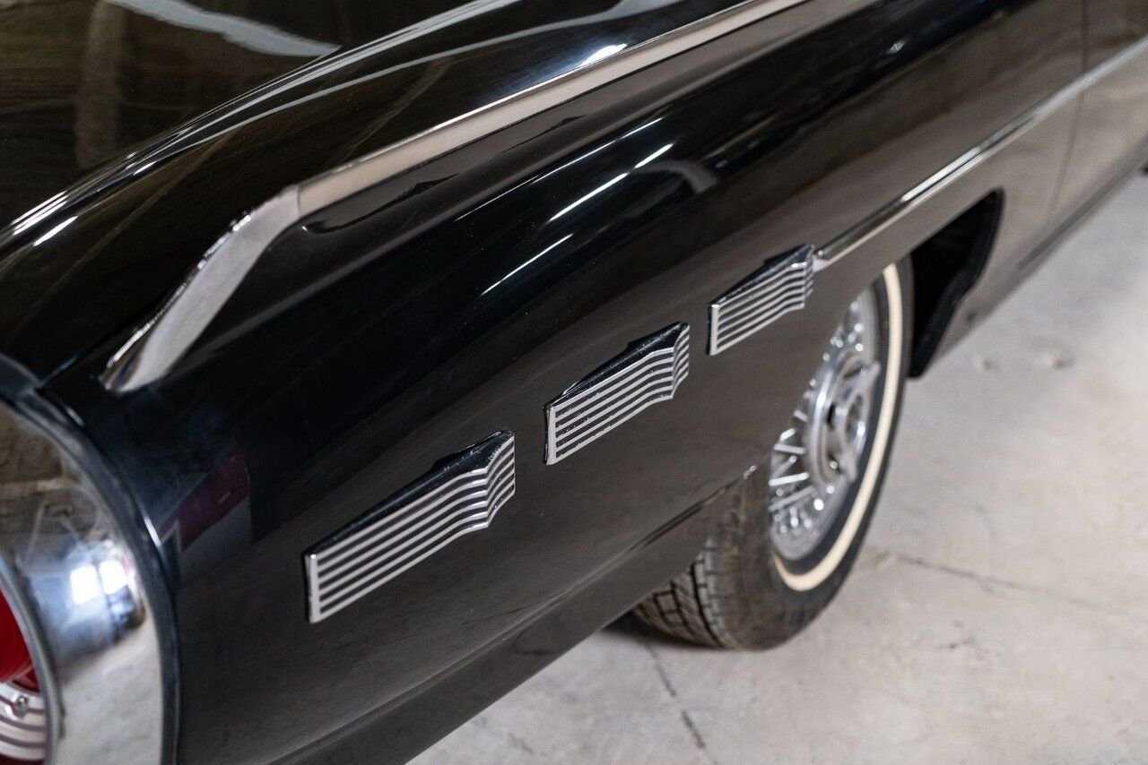 Ford Thunderbird **PRICE IN USD** Roadster project car Extremely rare 1962 Noir Montréal - photo #48