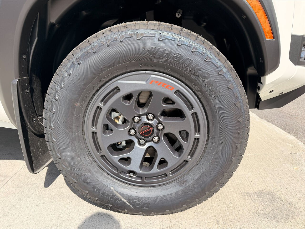 NISSAN Frontier FRONTIER CREW CAB PRO-4X LUXE SWB 2026 Blanc glacier Châteauguay - photo #3