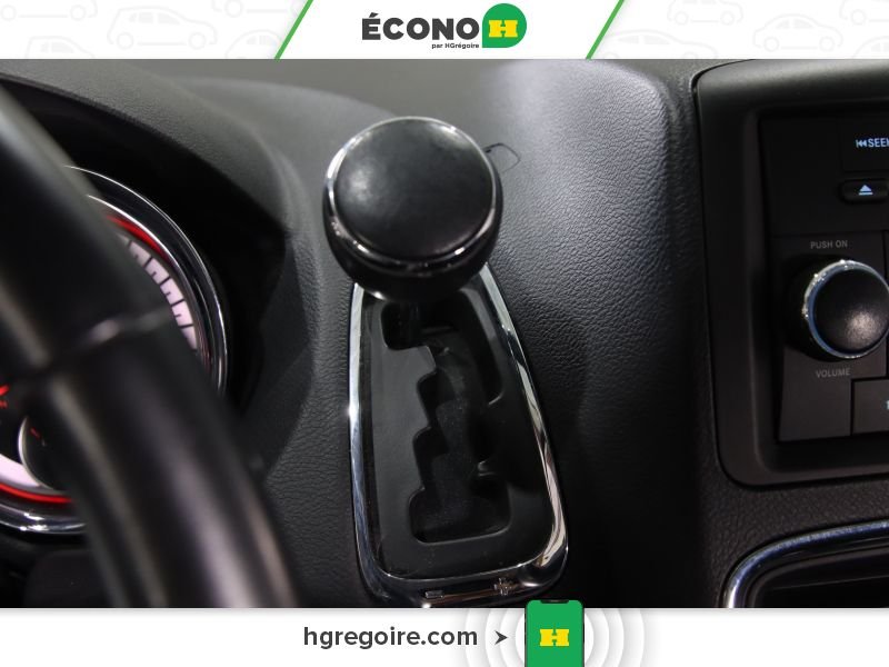 2016 Dodge GR Caravan White Laval - photo #10