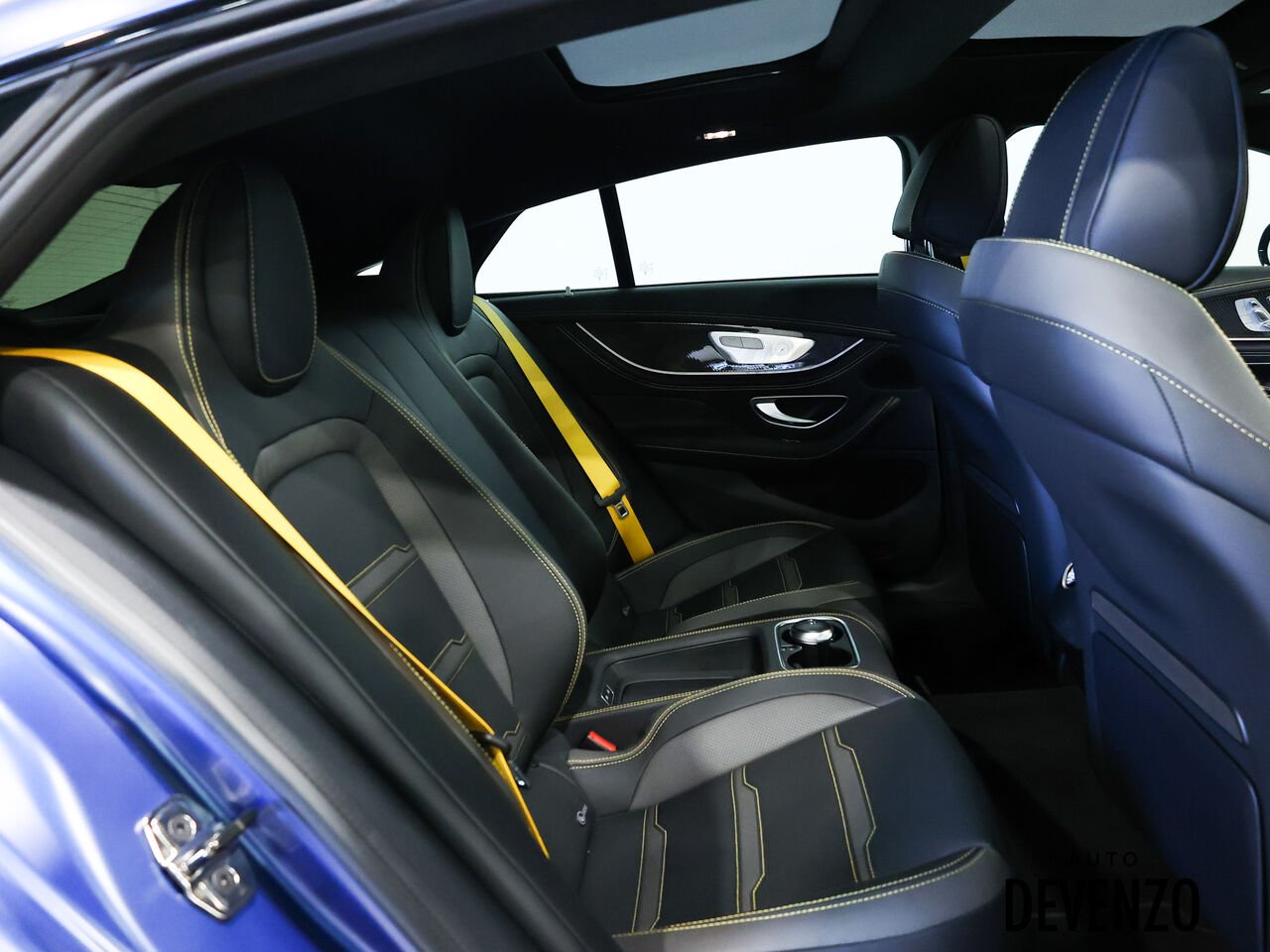 2024 Mercedes-Benz GT AMG Blue Saint-Eustache - photo #8