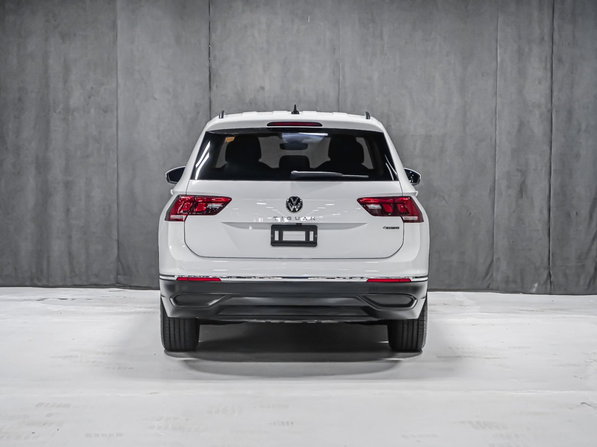 2022 Volkswagen Tiguan COMFORTLINE White Montreal - photo #4