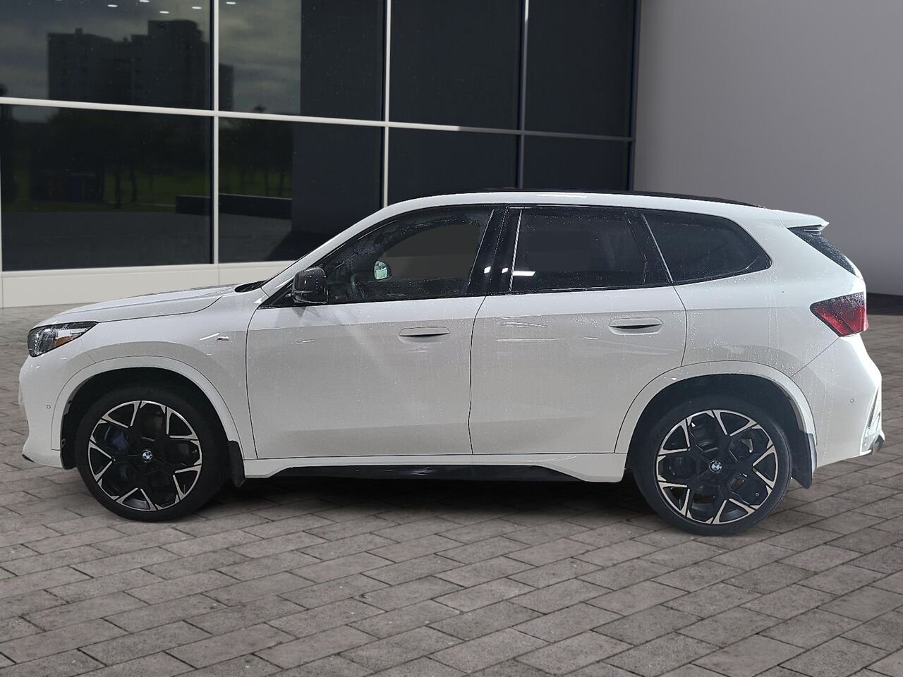 2025 BMW X1 PREMIUM ESSENTIAL PACKAGE White Québec - photo #7