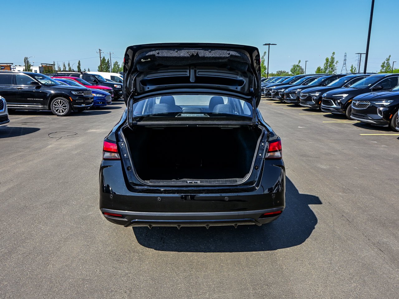 2025 Nissan Versa SV CVT Black Sherwood Park - photo #13
