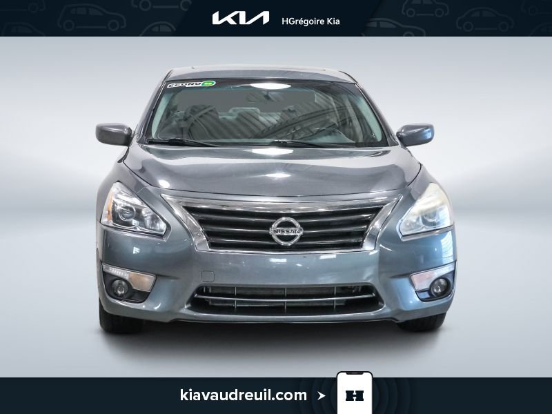 2015 Nissan Altima Grey Laval - photo #1