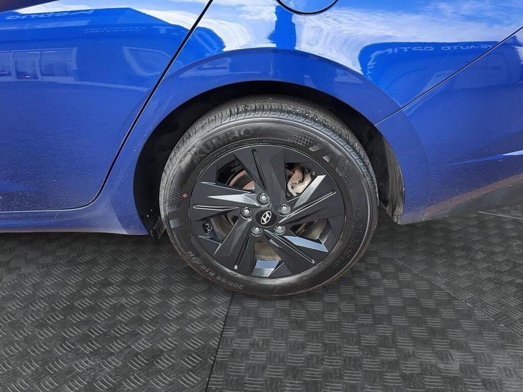 2022 Hyundai Elantra Preferred Blue Baie-Comeau - photo #6