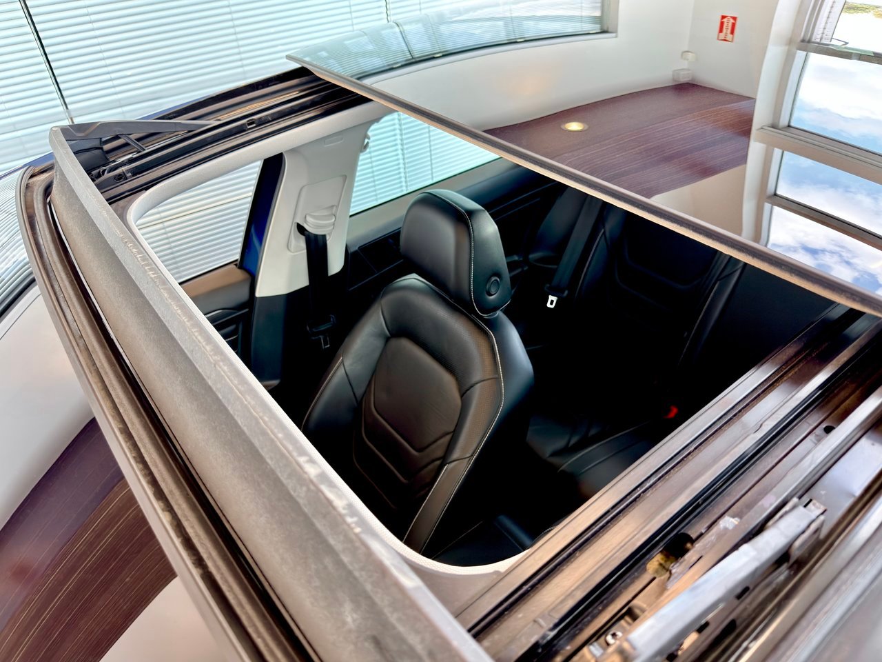 2022 Volkswagen Jetta Blue Notre-Dame-des-Prairies - photo #4