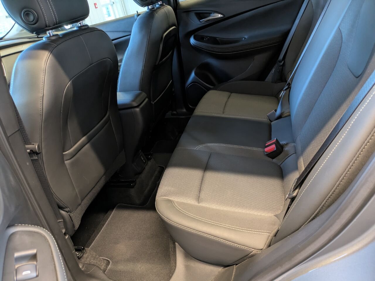 Buick Encore 2023 Gris Gatineau - photo #15