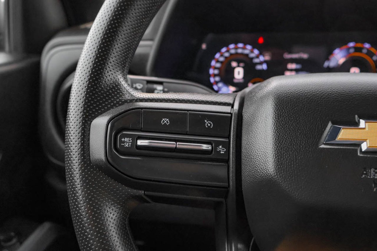 2024 Chevrolet Colorado 4WD Crew Cab WT White Sherwood Park - photo #18