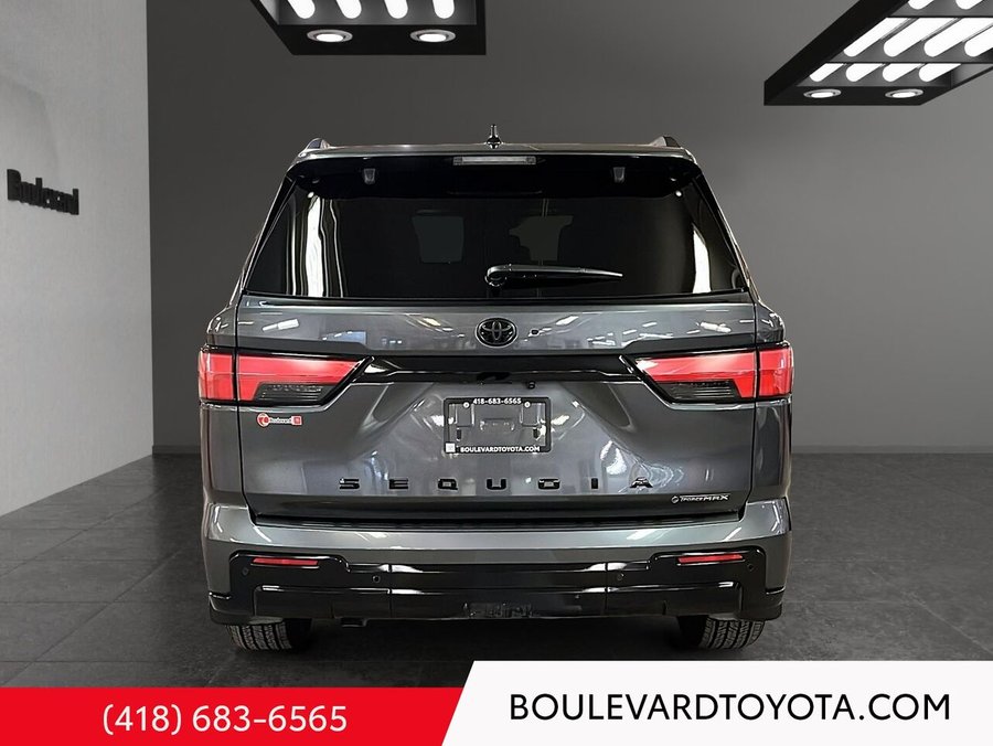 Toyota Sequoia 2026 2026 Gris magnétique métallisé