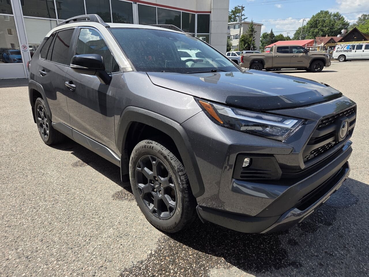 Toyota RAV4 2022 Gris Mont-Laurier - photo #2