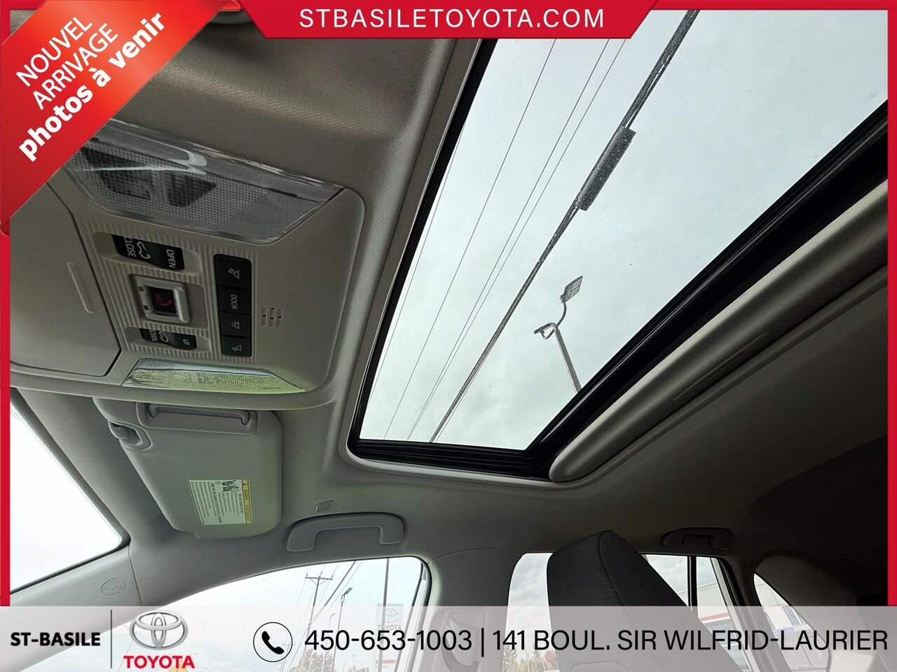 TOYOTA RAV4 2024 Argent Saint-Basile-le-Grand - photo #10