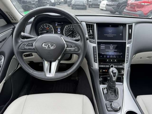 INFINITI Q50 2024 Blanc Saint-Basile-le-Grand - photo #5