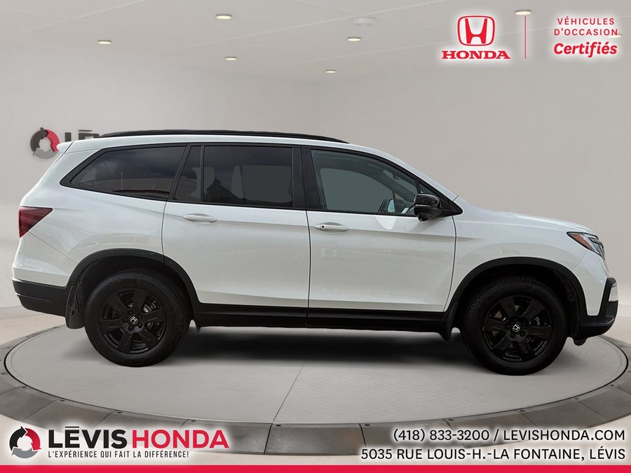 2022 Honda Pilot TrailSport TI White