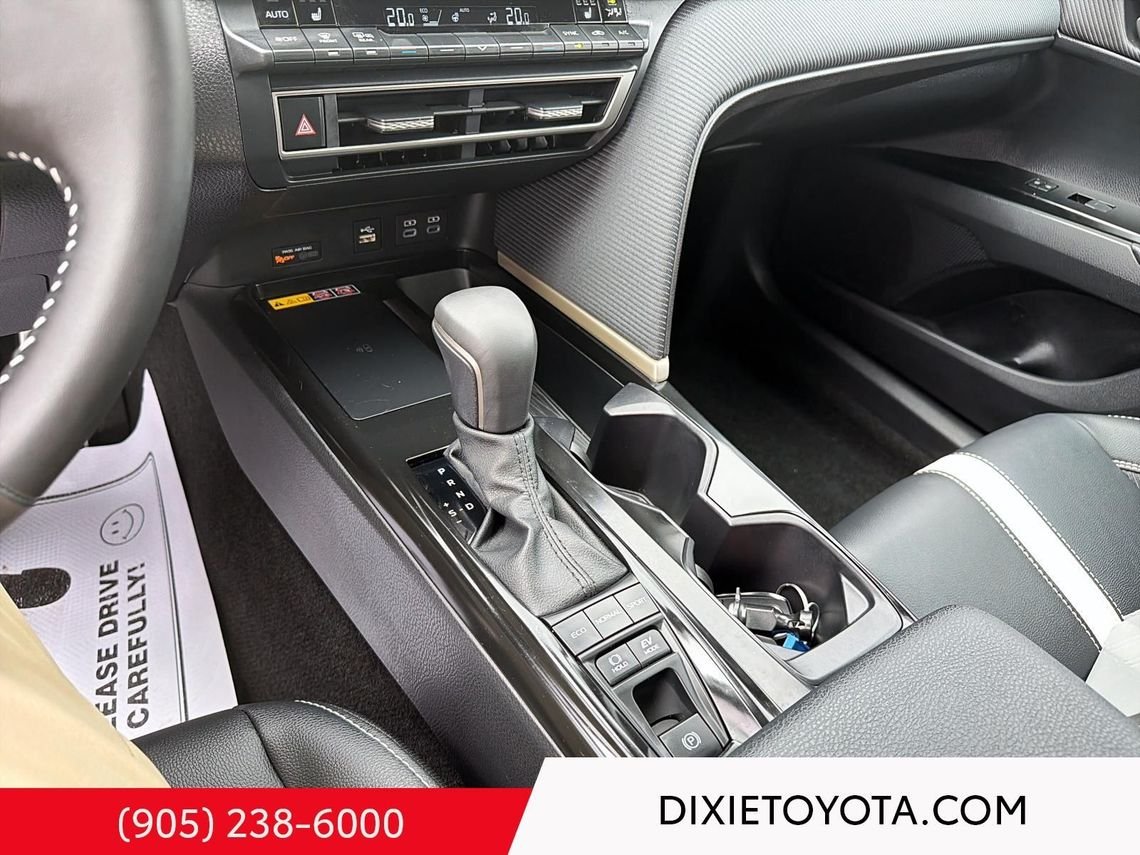 2026 Toyota Camry Power Sunroof, Leather Interior, Heated Seats, Alloy Wheels, Heated Steering Wheel, Bluetooth Midnight Black Metallic Mississauga - photo #30