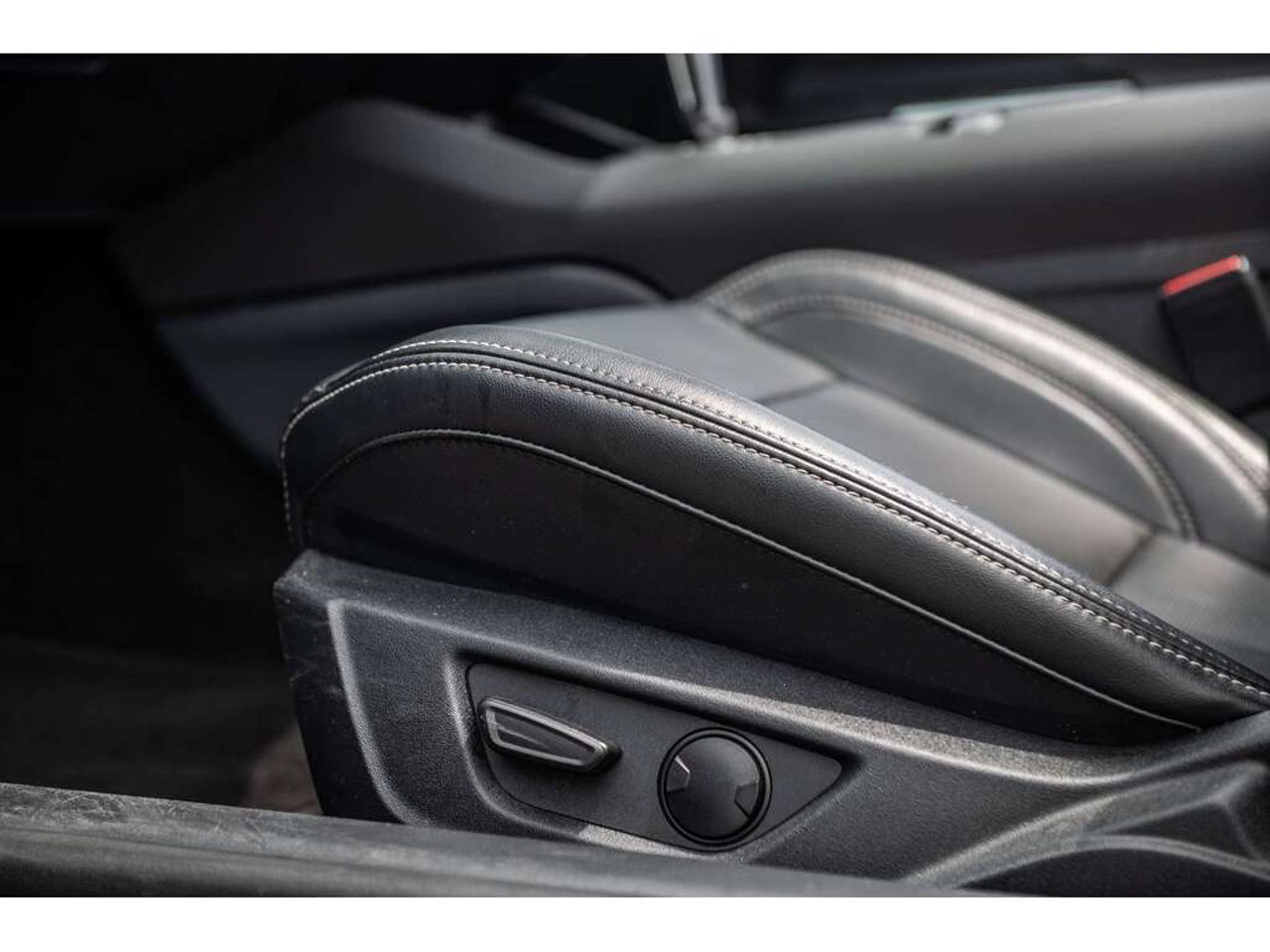 2025 Ford Mustang Silver Sainte-Julienne - photo #13