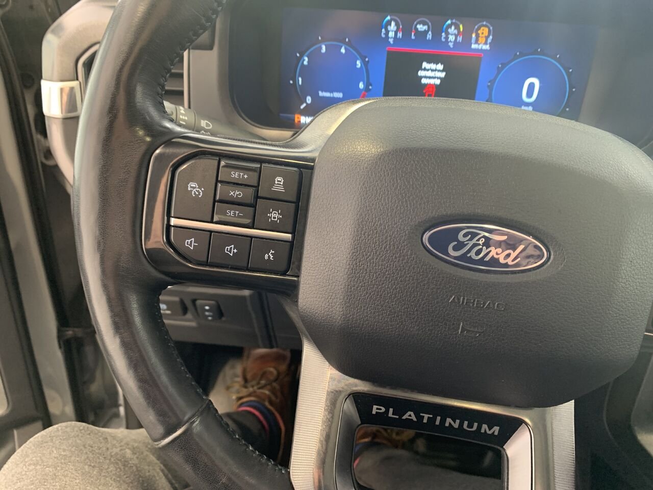 2024 Ford F-150 PLATINUM Grey Châteauguay - photo #48