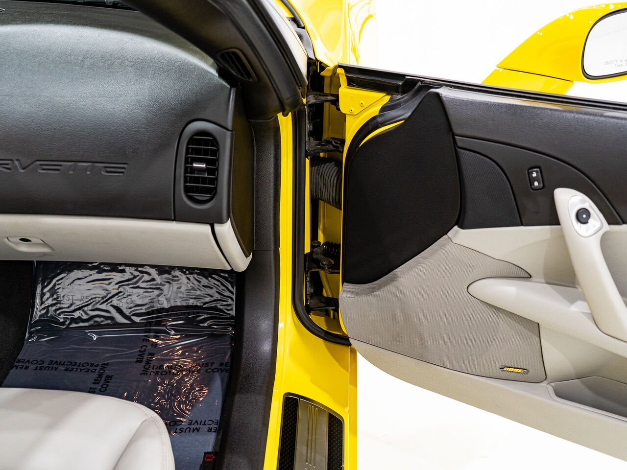 Chevrolet Corvette With only 900km (563mi) From new with window sticker 2008 Jaune Kirkland - photo #47