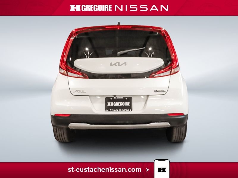 2022 Kia Soul White Saint-Eustache - photo #10