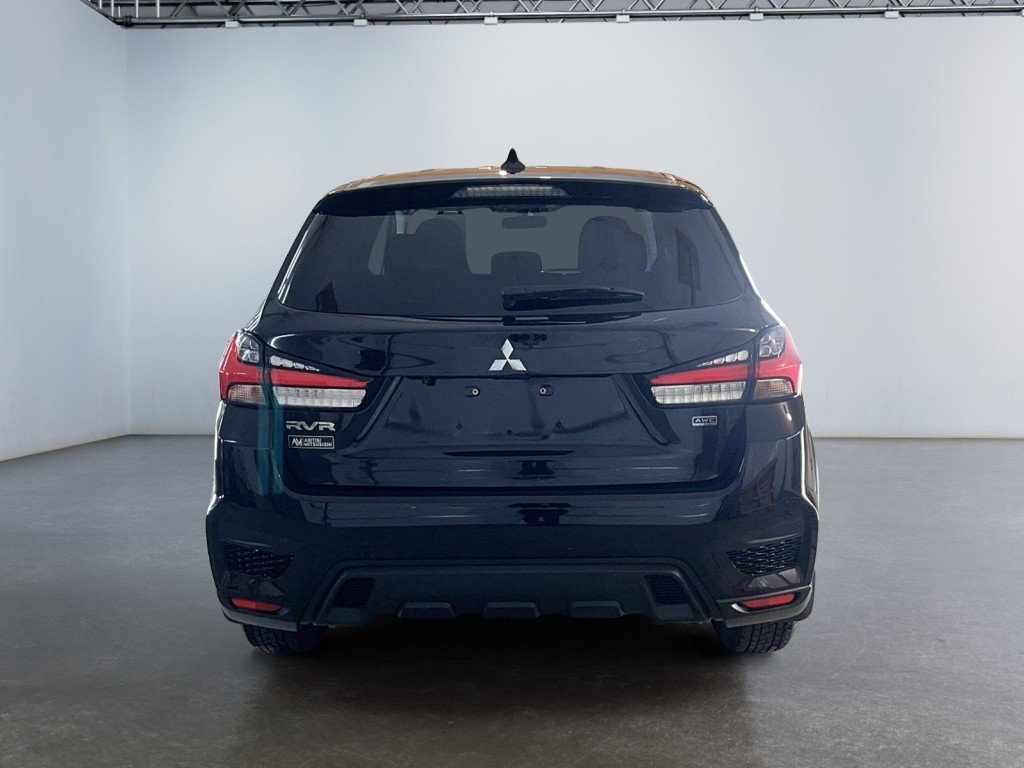 2023 Mitsubishi RVR Black Mont-Laurier - photo #5