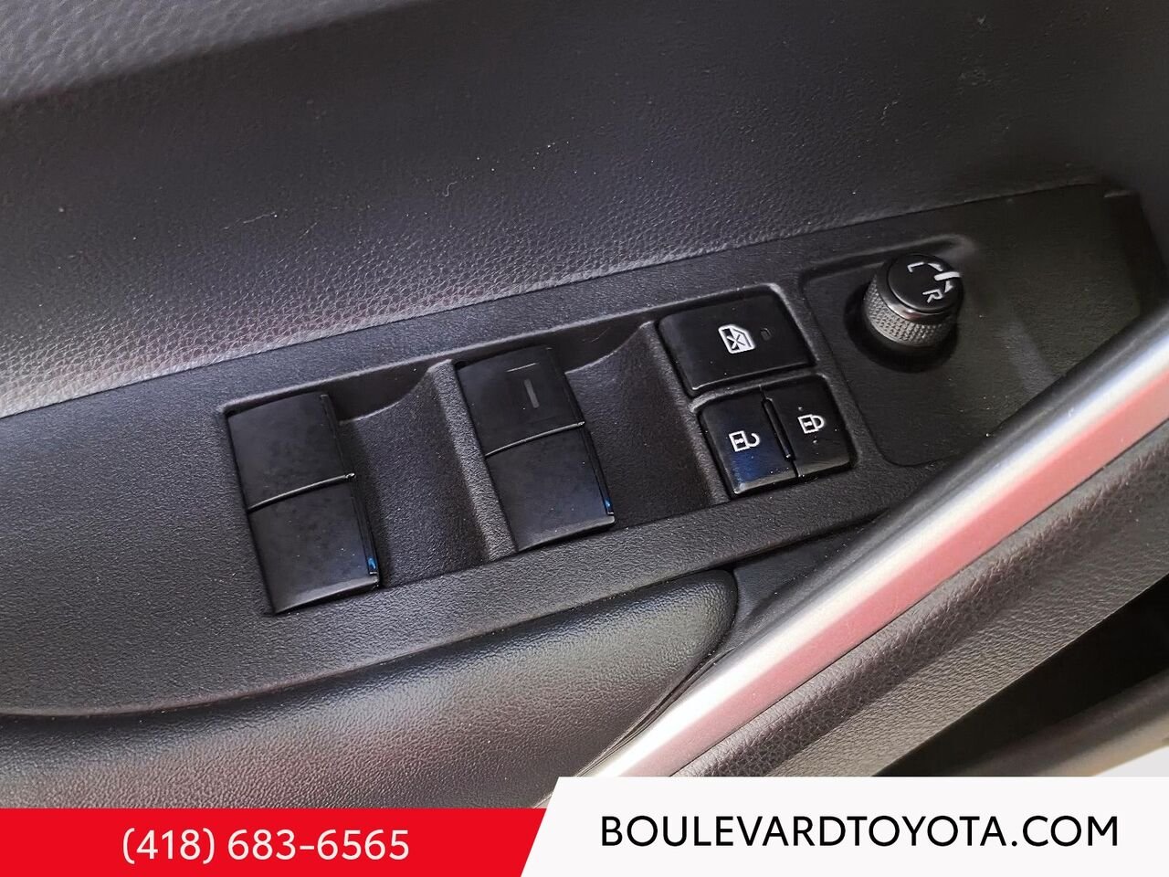 2022 Toyota COROLLA CROSS 100589B-50 | XLE, AWD Silver Québec - photo #7