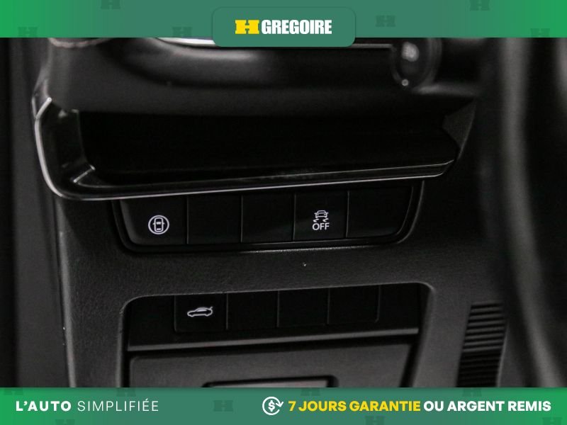 Mazda 3 821930 | GS AWD AUTO AC NAV MAGS CAM RECUL BLEUTOOTH 2019 Argent Laval - photo #16