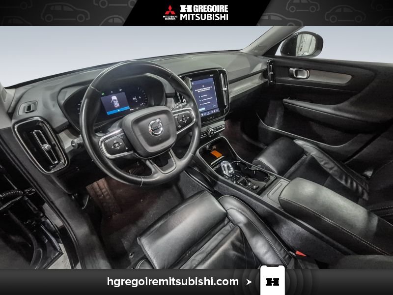 2023 Volvo XC40 Black Laval - photo #16