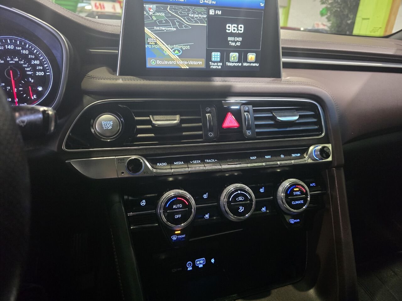 2019 Genesis G70 Black  - photo #22