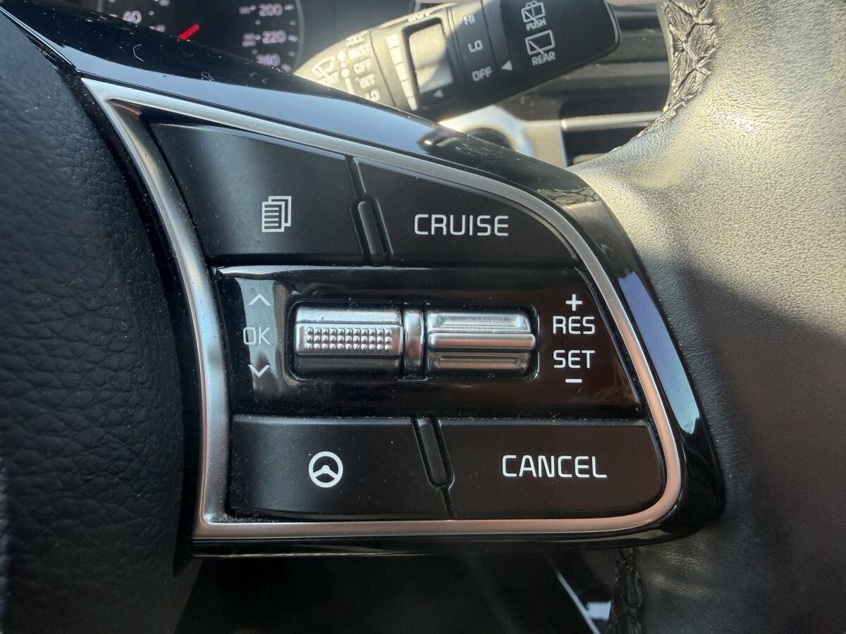 2021 Kia Seltos Black  - photo #10