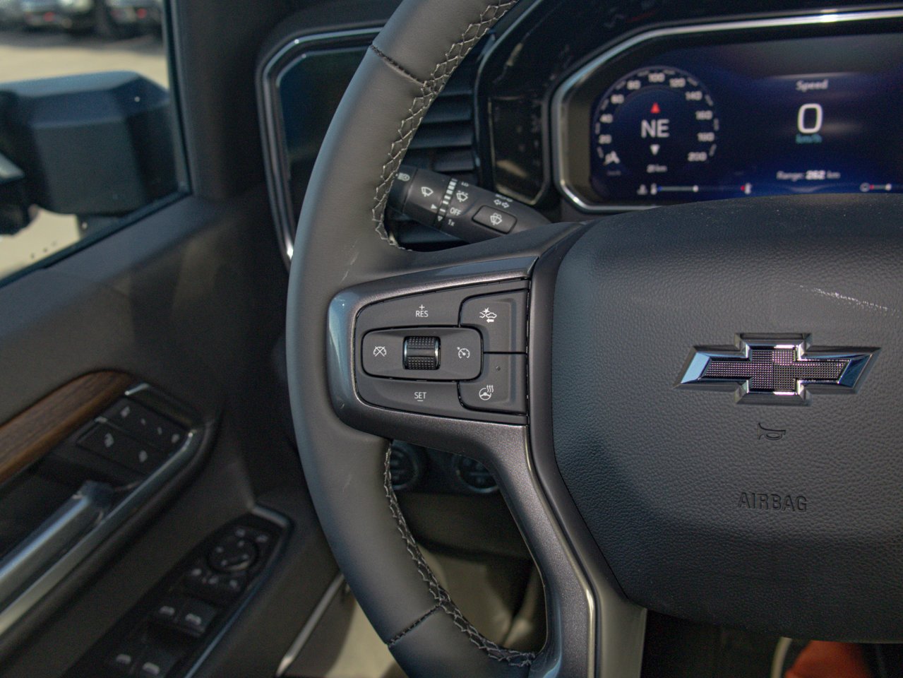 2025 Chevrolet Silverado 1500 4WD Crew Cab 147 RST Black Sherwood Park - photo #22
