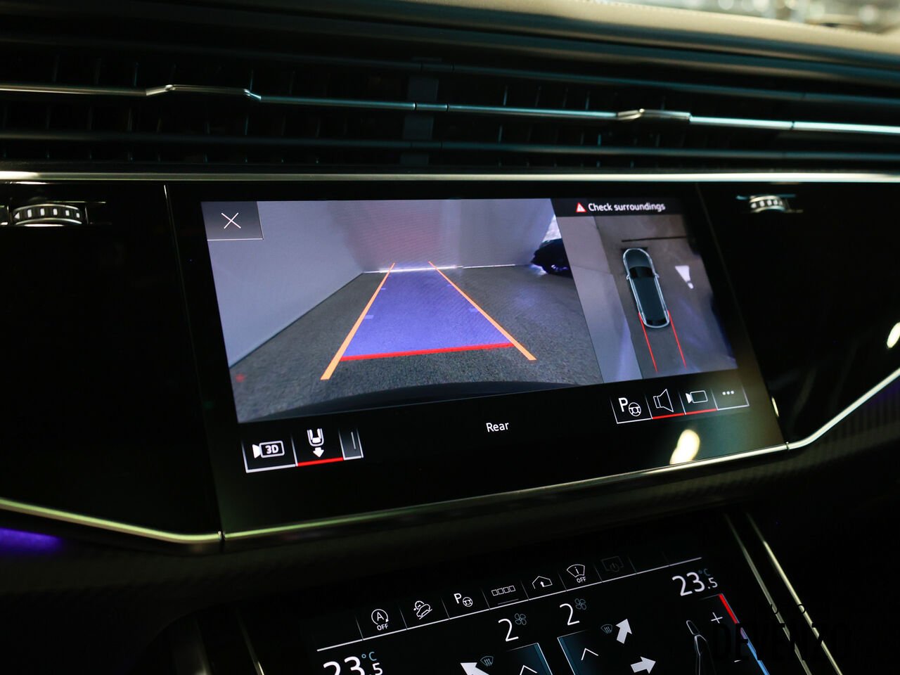 2023 Audi RS Q8 Black Saint-Eustache - photo #24