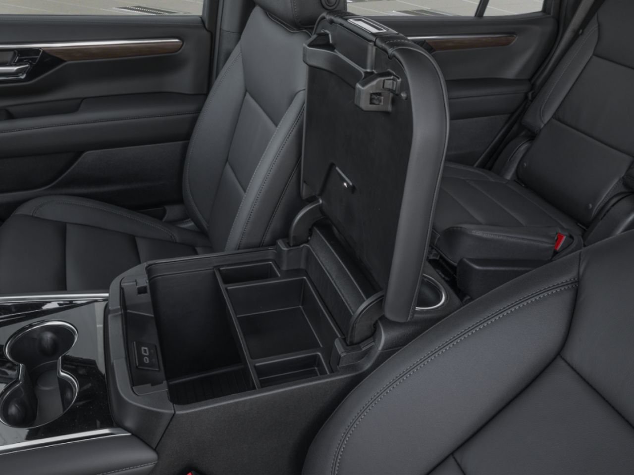 2026 Chevrolet Tahoe 4 RM 4 portes LT | 26-0756 BLACK Granby - photo #3