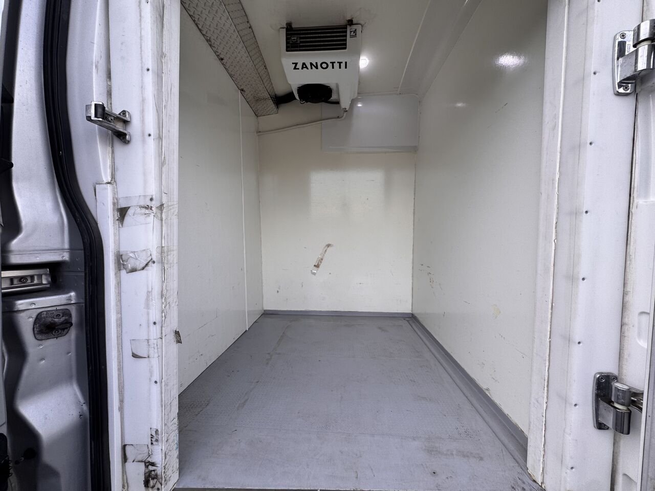 2020 Ford TRANSIT Silver Saint-Basile-le-Grand - photo #8